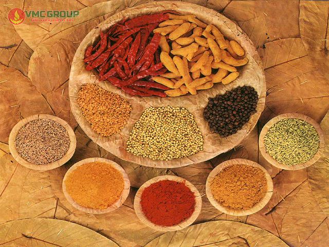 Phụ gia thực phẩm được phân loại thành hương liệu và chất bảo quản