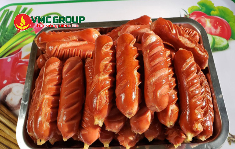 Wheat Gluten được dùng làm phụ gia trong sản xuất xúc xích